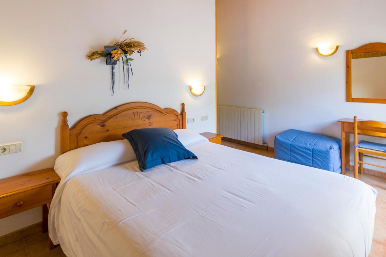 Hostal Cal Mestre Vilallonga de Ter Zewnętrze zdjęcie