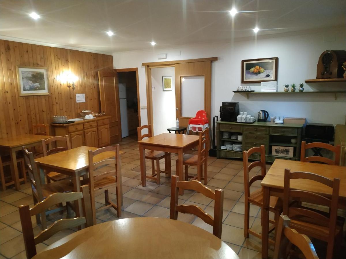 Hostal Cal Mestre Vilallonga de Ter Zewnętrze zdjęcie