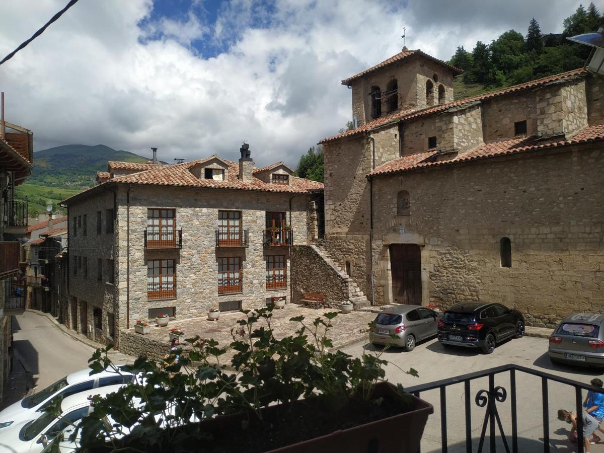 Hostal Cal Mestre Vilallonga de Ter Zewnętrze zdjęcie